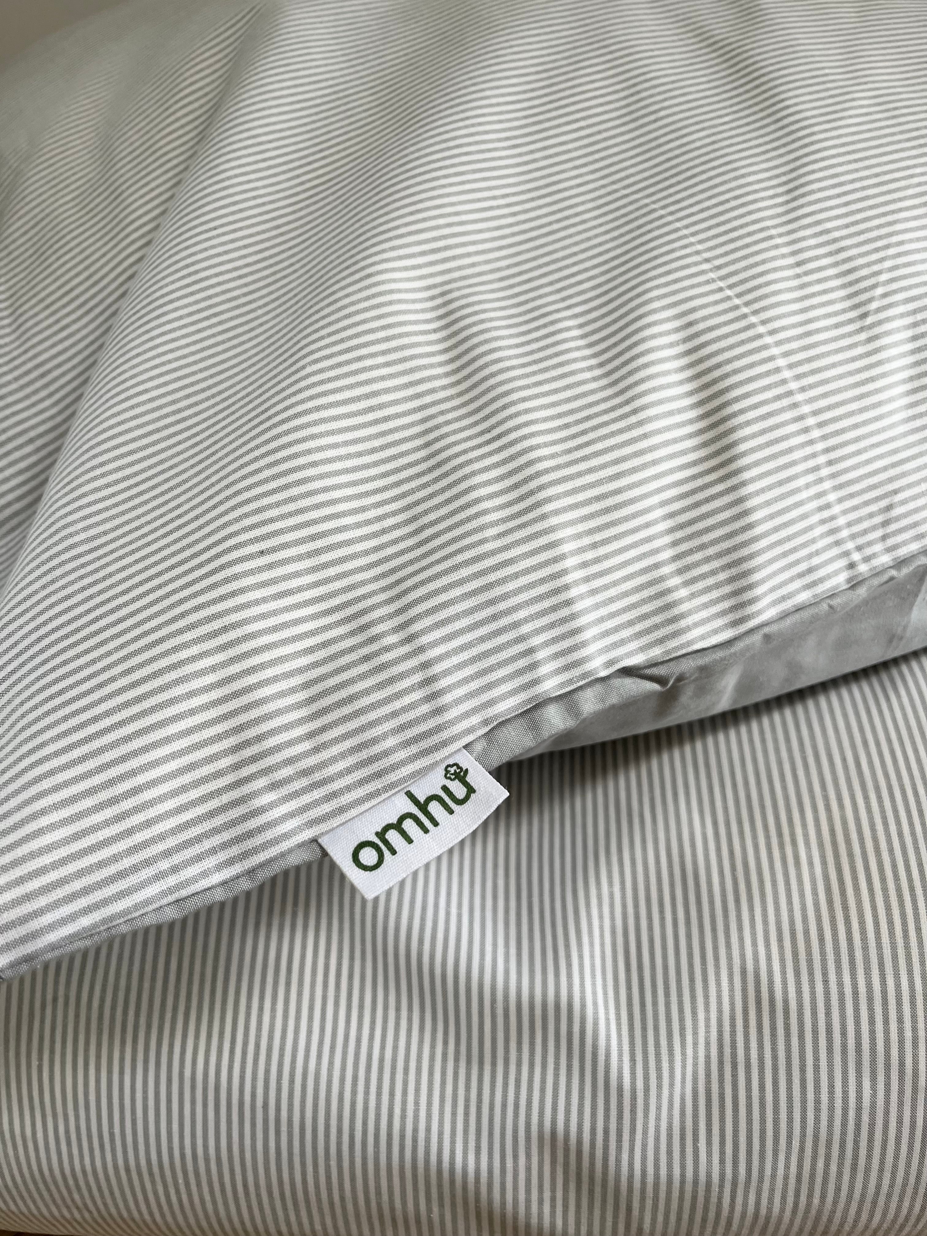 Mini strib sengetøj - Lys grå/Hvid